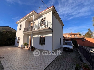 Villa in Vendita in Via della Repubblica a Castel San Pietro Terme