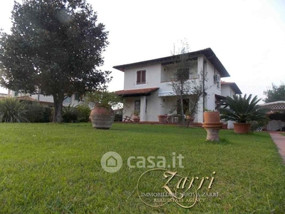 Villa in Vendita in a Forte dei Marmi