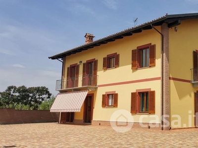 Villa in Vendita in a San Marzano Oliveto