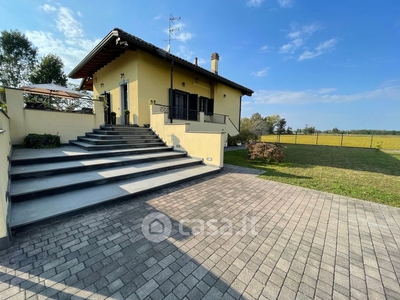 Villa in Vendita in Via Al Cornicione a Gaggiano