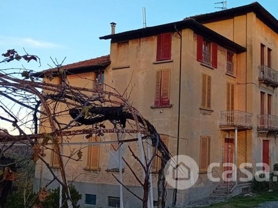 Villa in Vendita in Via Bellaria 28 a Salsomaggiore Terme