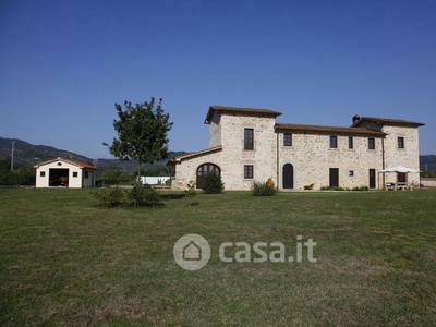 Villa in Vendita in Via Bracona a Monsummano Terme