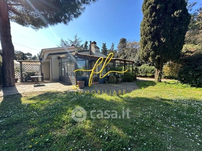 Villa in Vendita in Via del Castellaccio 343 a Livorno