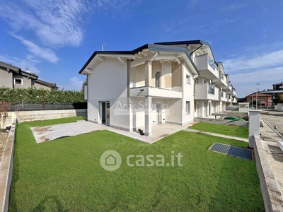 Villa in Vendita in Via MARCONI 11 a Cassano d'Adda