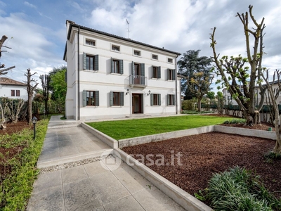 Villa in Vendita in Via Piave 4 a Castelfranco Veneto