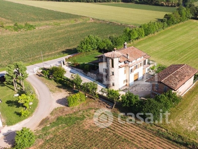 Villa in Vendita in Via San Polo 50 a Lonato del Garda