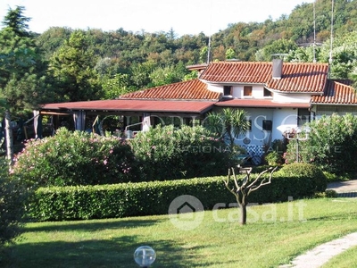 Villa in Vendita in Via Trevisago 11 a Soiano del Lago