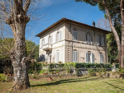 Villa in vendita Via Padre Eugenio Barsanti, 3, Pietrasanta, Toscana