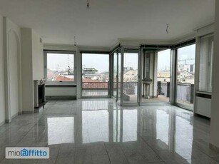 Appartamento arredato con terrazzo Centro storico, brera