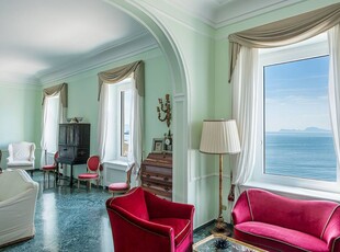 Appartamento di lusso in vendita Napoli, Italia