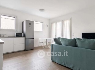 Appartamento in Affitto in Via Giovanni Battista Piranesi 18 a Milano