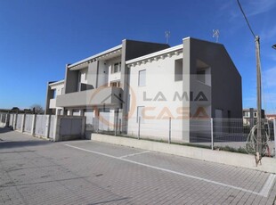 Casa Bi - Trifamiliare in Vendita a Campolongo Maggiore Liettoli