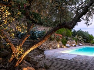 Casa a Fermo con piscina, giardino e idromassaggio