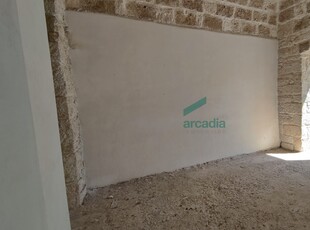 Casa indipendente in Via Dott. Saverio Daconto Storico - Giovinazzo