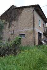Casa singola da ristrutturare a Montepulciano