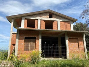 Casa singola da ristrutturare in zona Pastina a Santa Luce