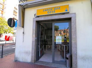 Locale commerciale in vendita in via cavour 2, Ventimiglia