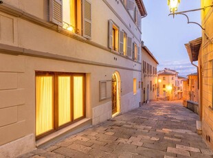 Palazzo Falcinelli Luxury Room in Montepulciano Air Conditioning and Elevator