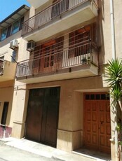Palazzo in vendita a Camporeale Palermo