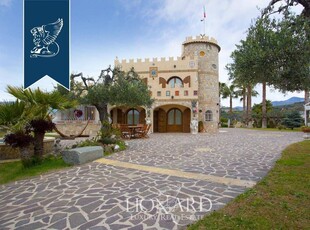 Villa di 350 mq in vendita Camporosso, Liguria