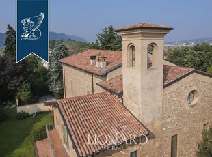 Prestigiosa villa di 550 mq in vendita Rovato, Italia