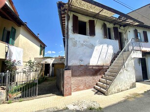 Quadrilocale da ristrutturare in zona Chiantigiana a Montevarchi