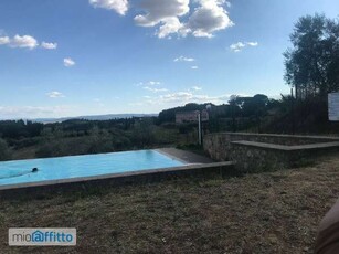 Villa a schiera arredata con piscina