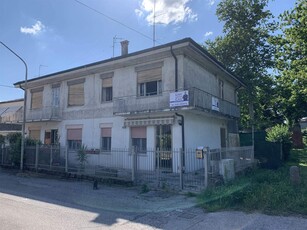 Villa bifamiliare in vendita a Lendinara Rovigo