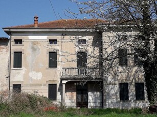 Villa in Vendita a Canda