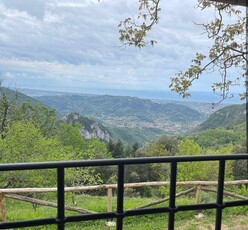 Casa a Camaiore con terrazza, giardino e barbecue