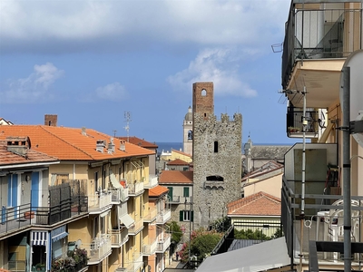 Appartamento in affitto a Noli Savona