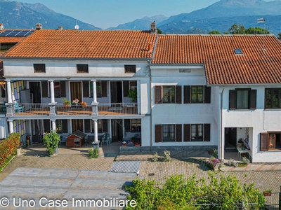 Casa semi indipendente in vendita a Ivrea Torino