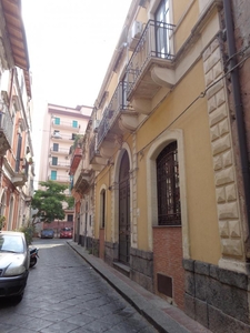 Monolocale in vendita, Catania plebiscito , castello ursino
