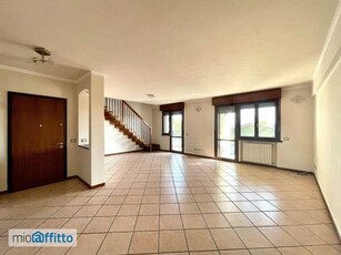 Appartamento arredato con terrazzo Parma