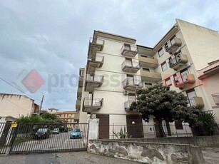 Appartamento in vendita a Barcellona Pozzo di Gotto, Via Giacomo Medici Vicolo Secondo, 34 - Barcellona Pozzo di Gotto, ME