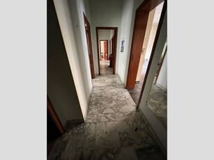 Appartamento in Vendita a Catanzaro, 139'000€, 180 m²