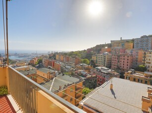Appartamento in Vendita a Genova, zona Oregina, 79'000€, 80 m², arredato
