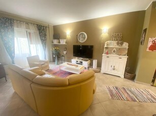Appartamento in Vendita a Pescara, 229'000€, 130 m², con Box