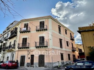 Appartamento in Vendita in Corso dei Mille 271 a Palermo