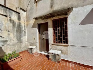 Appartamento in Vendita in Cortile calabrese 11 a Palermo