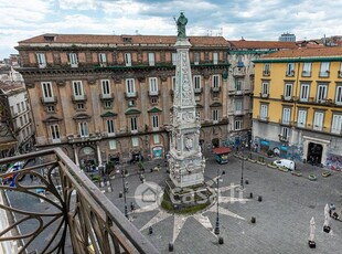 Appartamento in Vendita in Piazza San Domenico Maggiore a Napoli