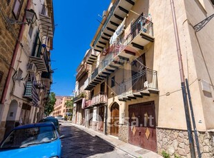 Appartamento in Vendita in Via Albergheria 173 a Palermo