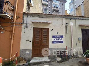 Appartamento in Vendita in Via Altavilla 39 a Palermo