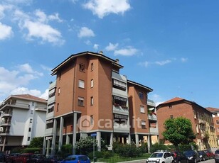 Appartamento in Vendita in Via Borgomanero 2 a Torino