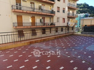 Appartamento in Vendita in Via Branega a Genova