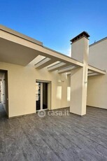 Appartamento in Vendita in Via Caduti di Cefalonia 21 a Firenze