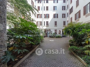 Appartamento in Vendita in Via Cola Montano 6 a Milano