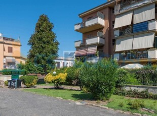 Appartamento in vendita in Via Dei Sette Metri 117, Roma