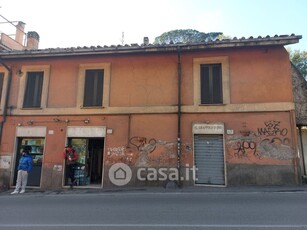 Appartamento in Vendita in Via della Villa di Livia 127 a Roma