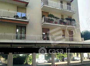 Appartamento in Vendita in Via Due Giugno 8 a Milano